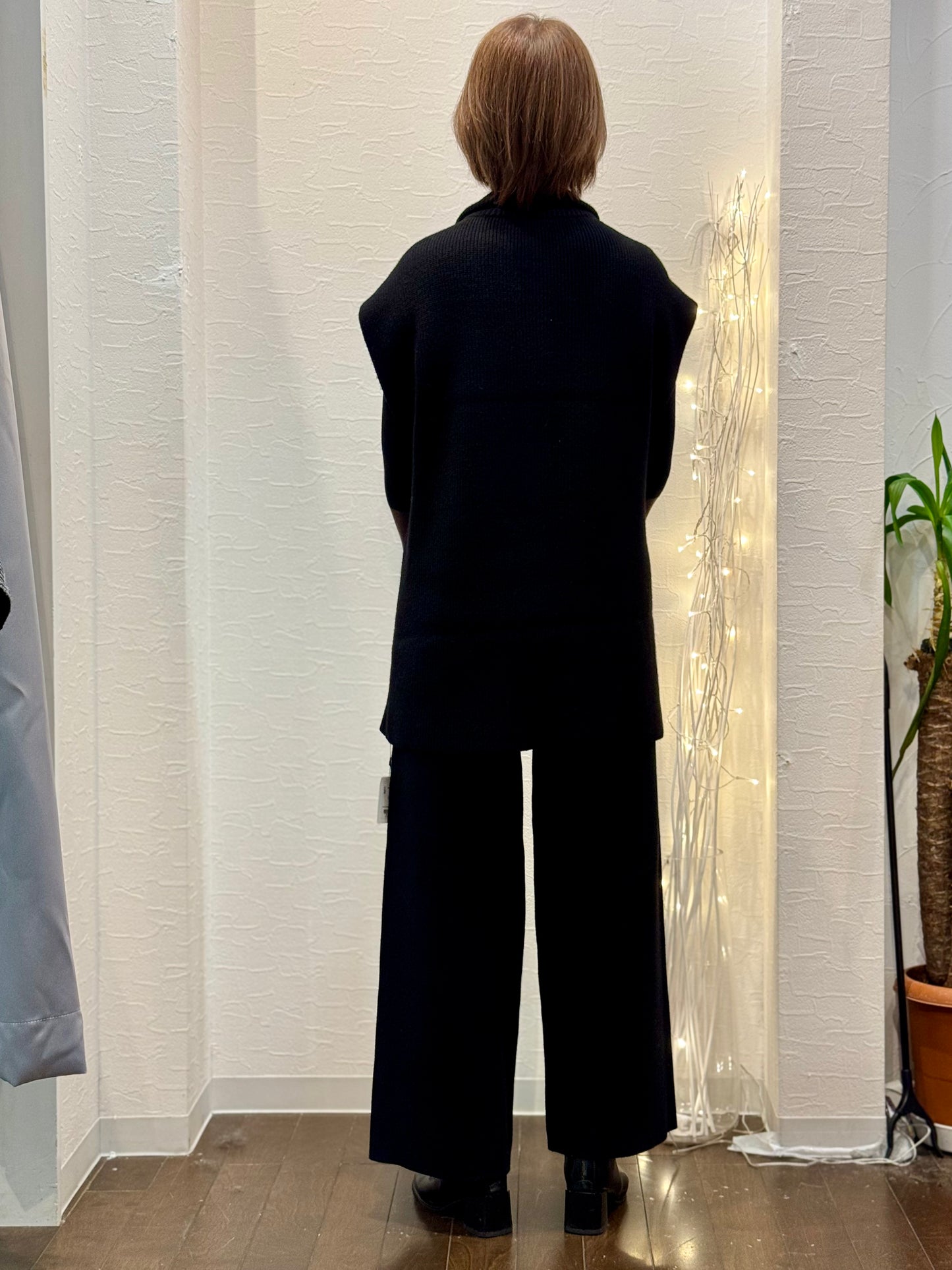 ジレとセミワイドパンツのニットセットアップ ネット特別価格です!