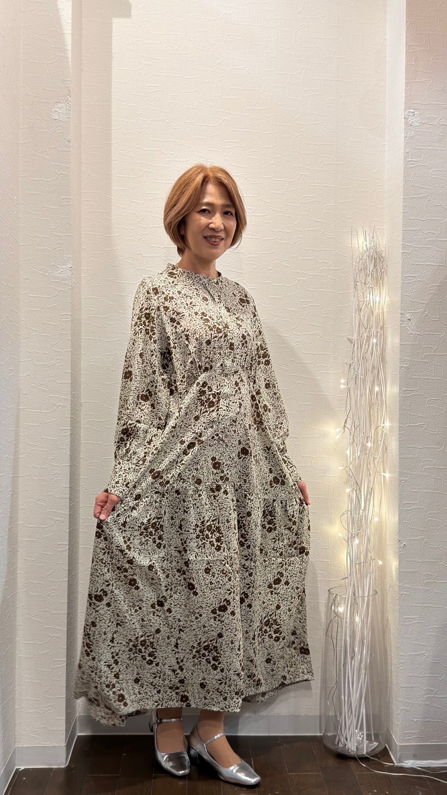 花柄プリント ゴールドボタン ワンピース