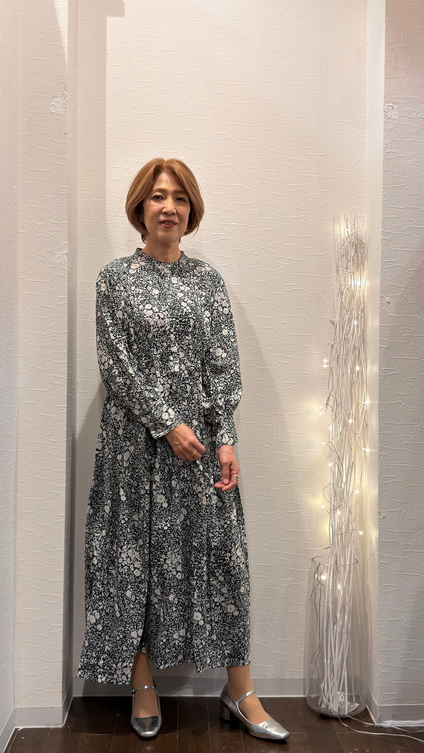 花柄プリント ゴールドボタン ワンピース