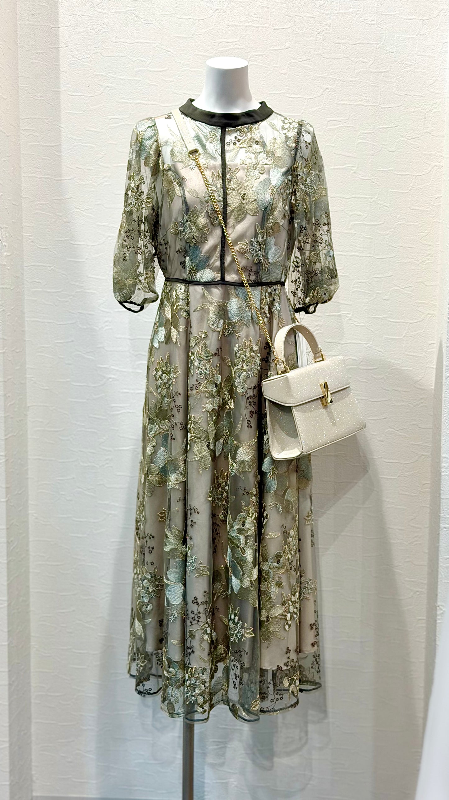 ７分袖刺繍使いワンピース