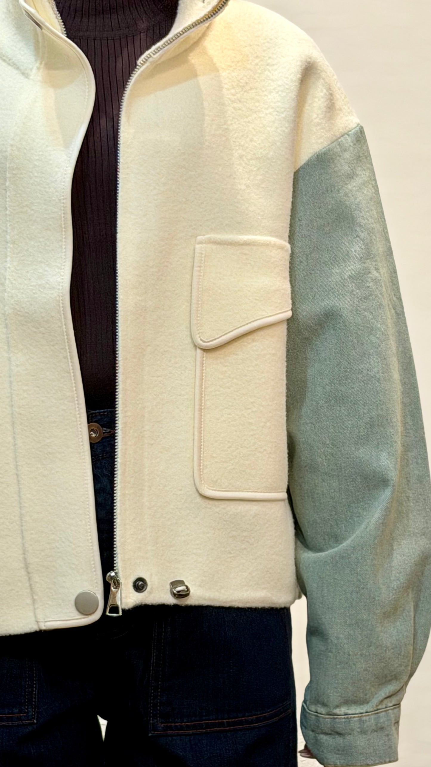 スタンド襟ブルゾン