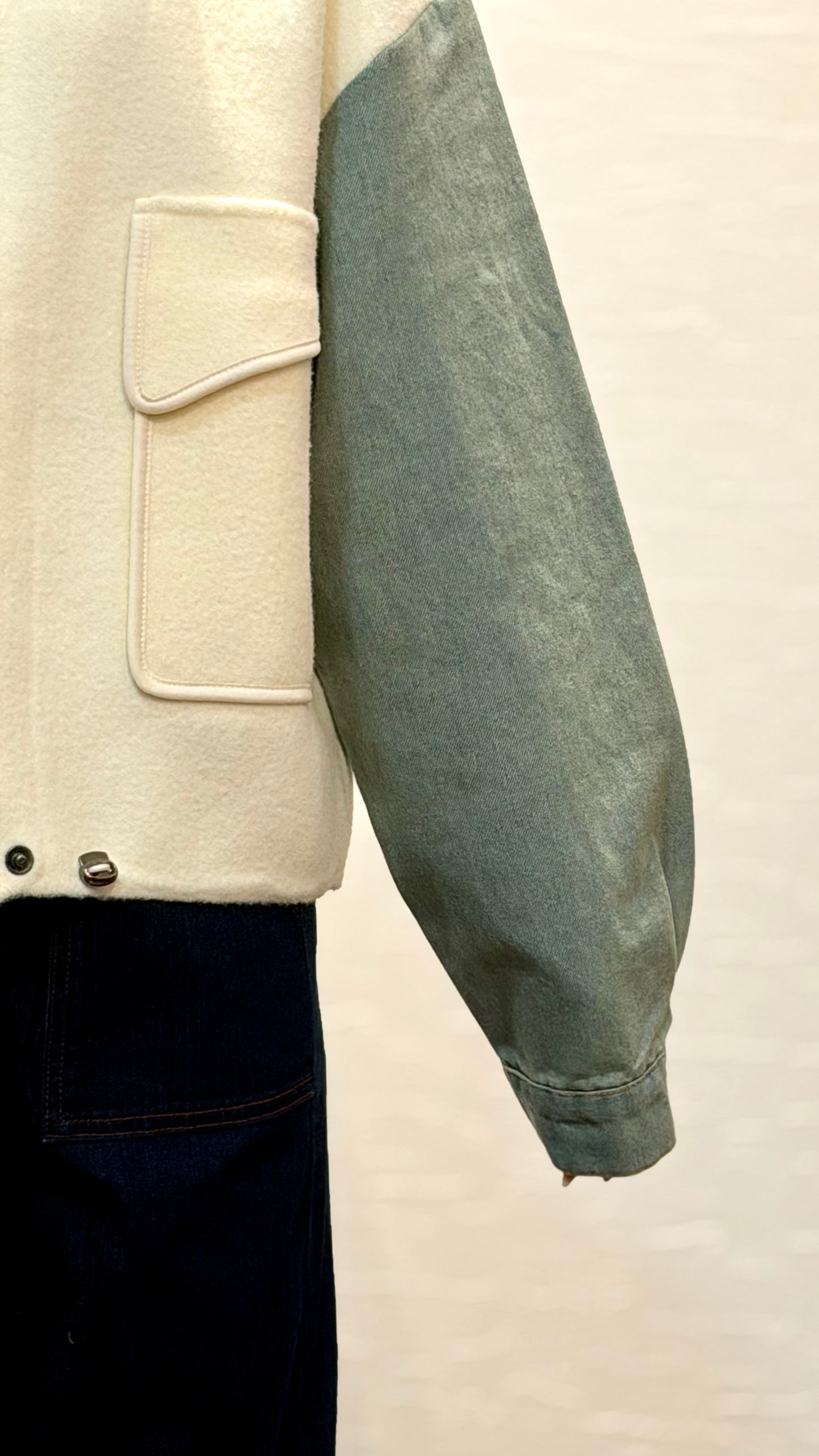 スタンド襟ブルゾン