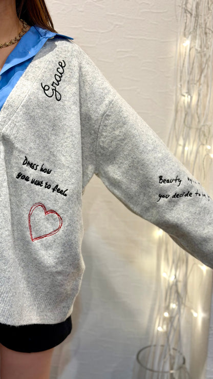 ロゴ刺繍カーディガン