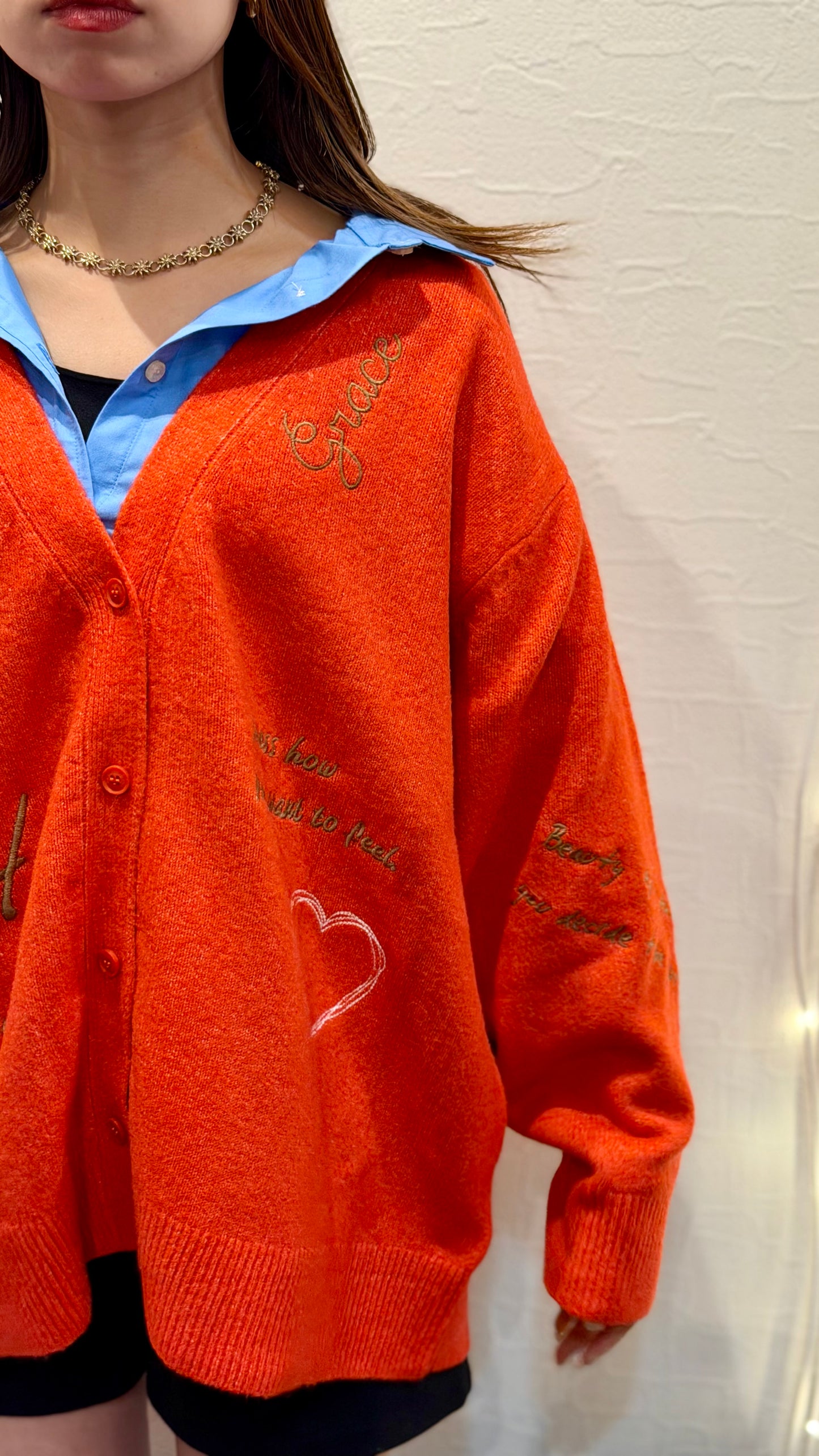 ロゴ刺繍カーディガン