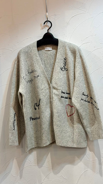 ロゴ刺繍カーディガン